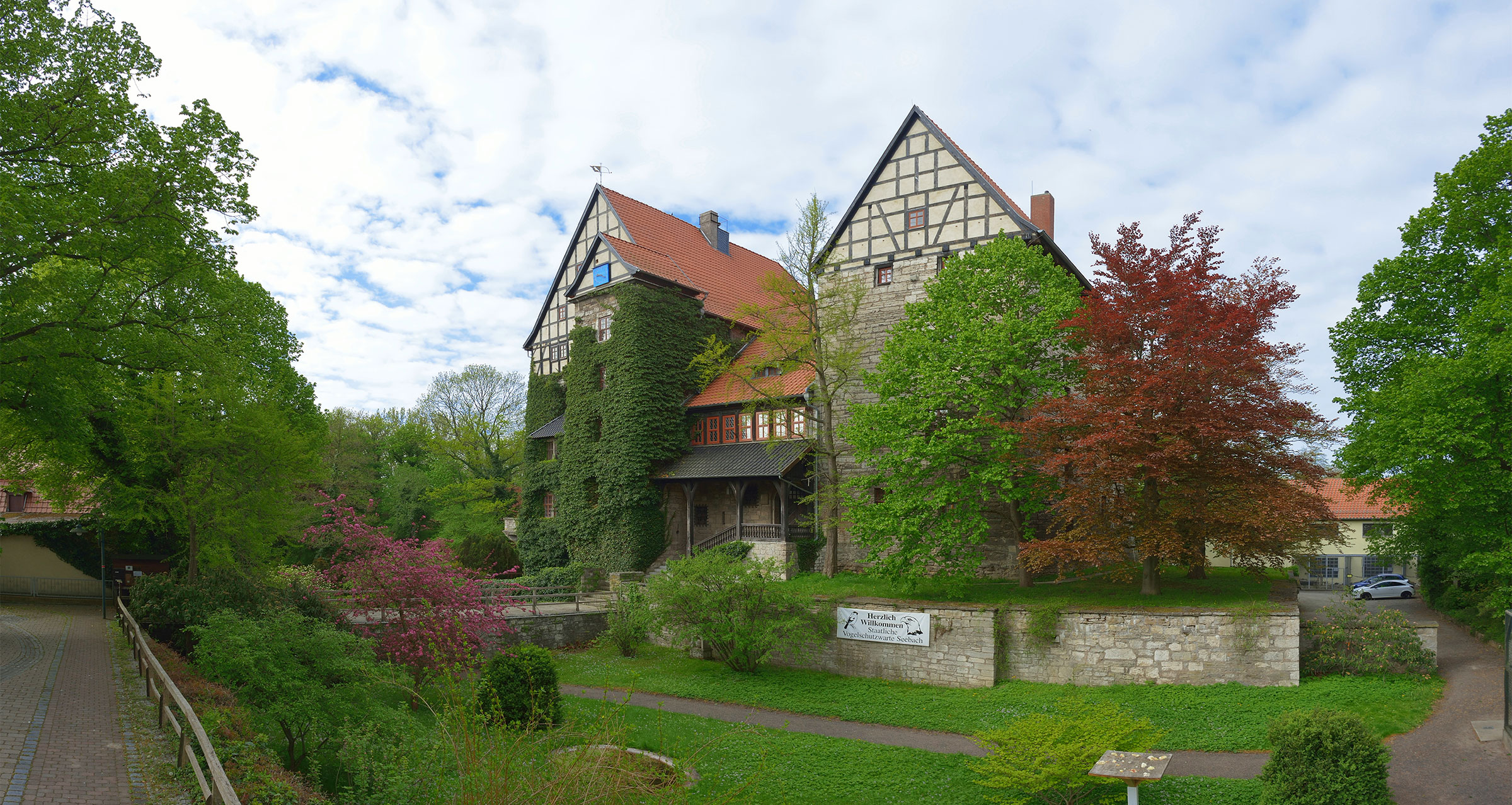 Haupteingang vom "Lindenhof"